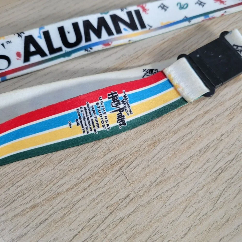 Universal Studios Harry Potter Hogwarts Alumni Lanyard Card Key Fob Holder Clip